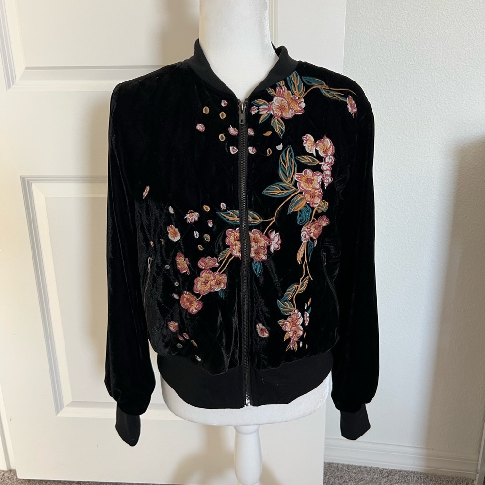 EUC THML Floral Embroidered Black Velvet Bomber Jacket Small